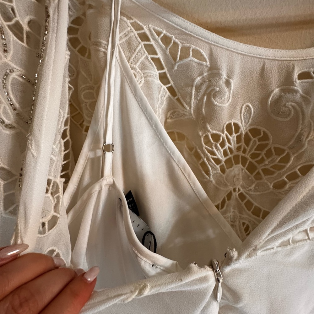 ASOS DESIGN Curve Ella blouson sleeve beaded cutwork wedding dress in cream - Picture 14 of 16
